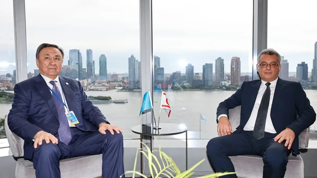 Erhürman, TDT Genel Sekreteri Ömüraliyev ile görüştü