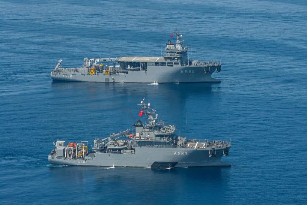 TCG Işın deniz dibini tarıyor, TCG Alemdar’ın robotları batıkta: Kayıp 16 kişi ve kara kutunun arama çalışmaları devam ediyor