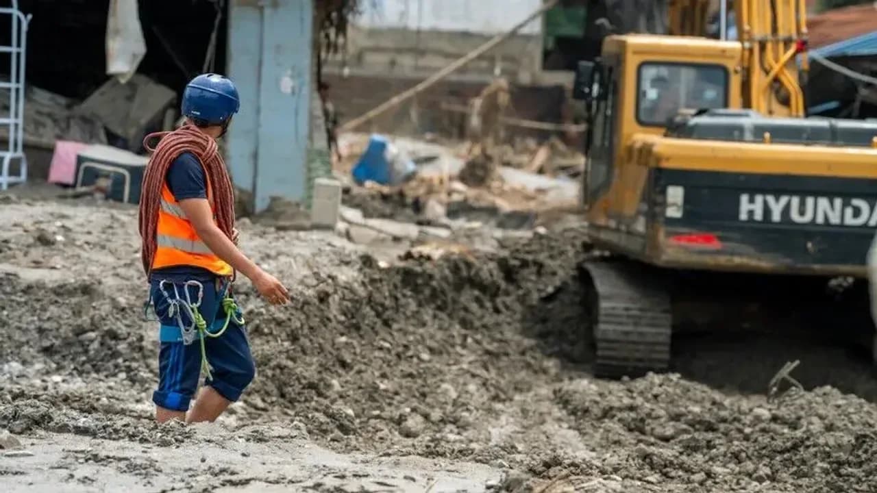 Nepal'deki selde kaybolan 119 kişi kurtarıldı