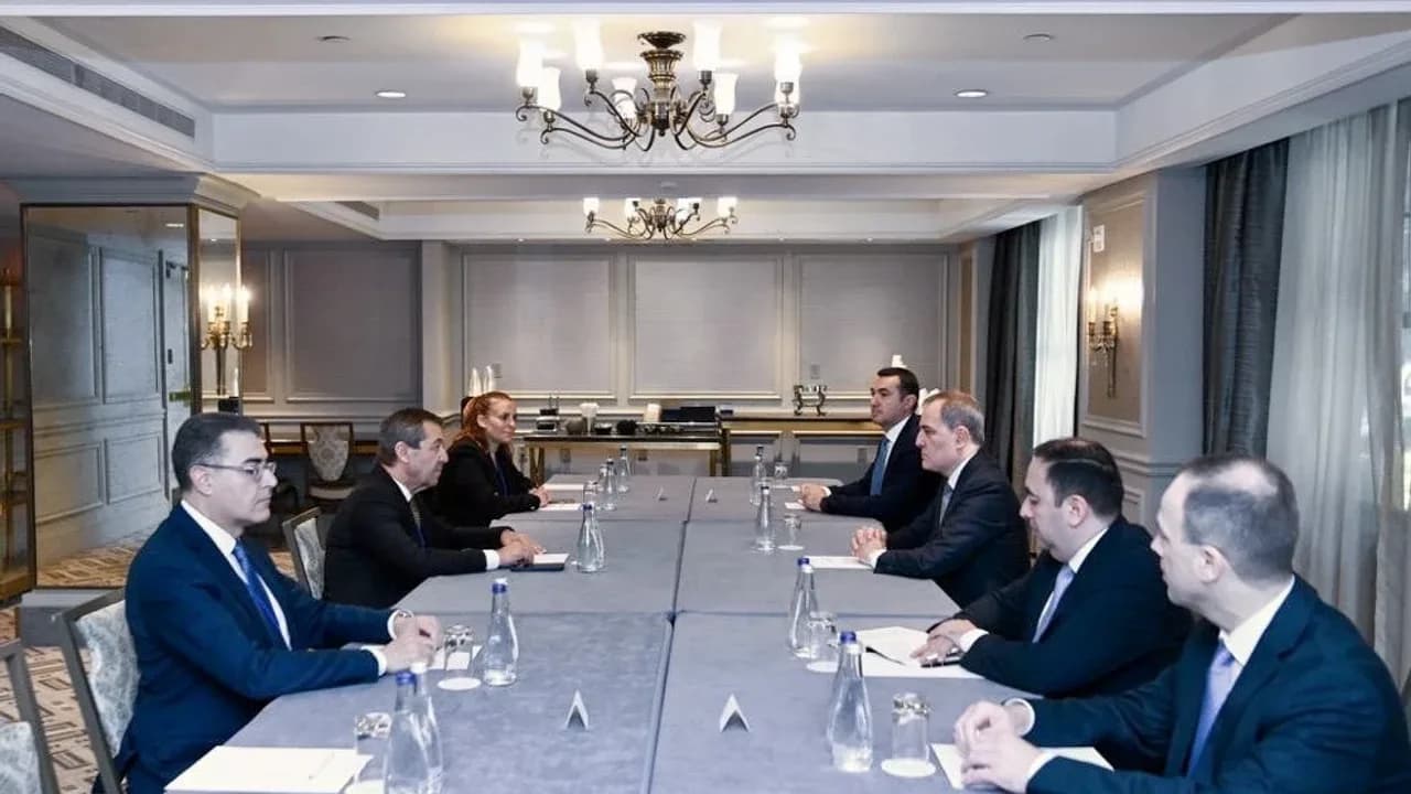 Tahsin Ertuğruloğlu, Ceyhun Bayramov ile New York’ta görüştü