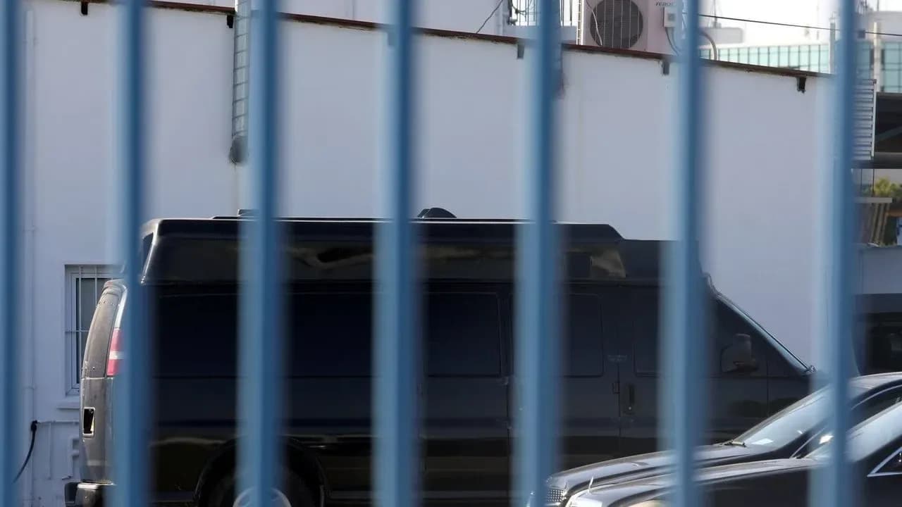 Güney Kıbrıs’ta “casus van” araştırmasına Başsavcılıktan izin çıkmadı