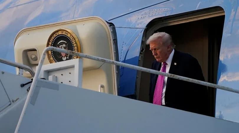 Trump’ın uçağında acil durum kaydırağı kriz yarattı