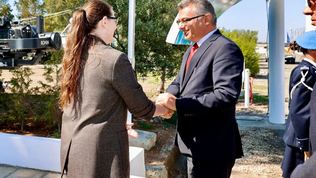 Erhürman ile Hristodulidis ara bölgede görüştü