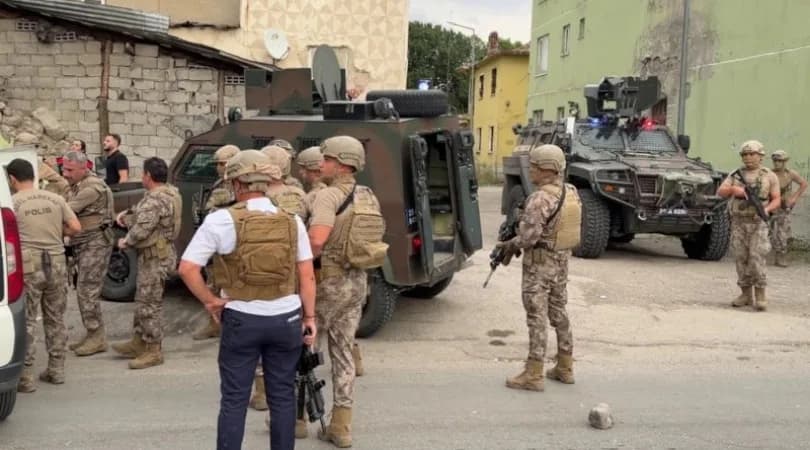 Boşanma kavgası silahlı çatışmaya dönüştü: 5’i ağır 12 yaralı!