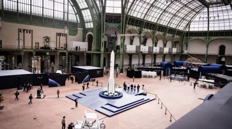 Paris’te uzay teknolojileri ve ekonomisinin ele alınacağı Uluslararası Uzay Zirvesi başladı
