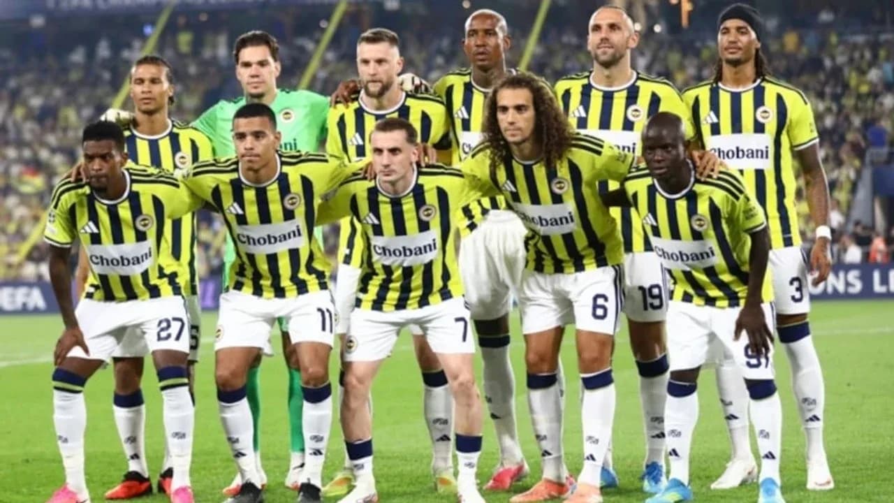 Fenerbahçe ilk yarıyı geride kapattı: Roma 1-0 önde