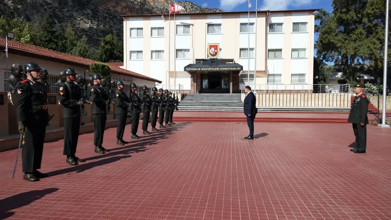 Öztürkler’den KTBK ve Güvenlik Kuvvetleri Komutanlığı’na ziyaret