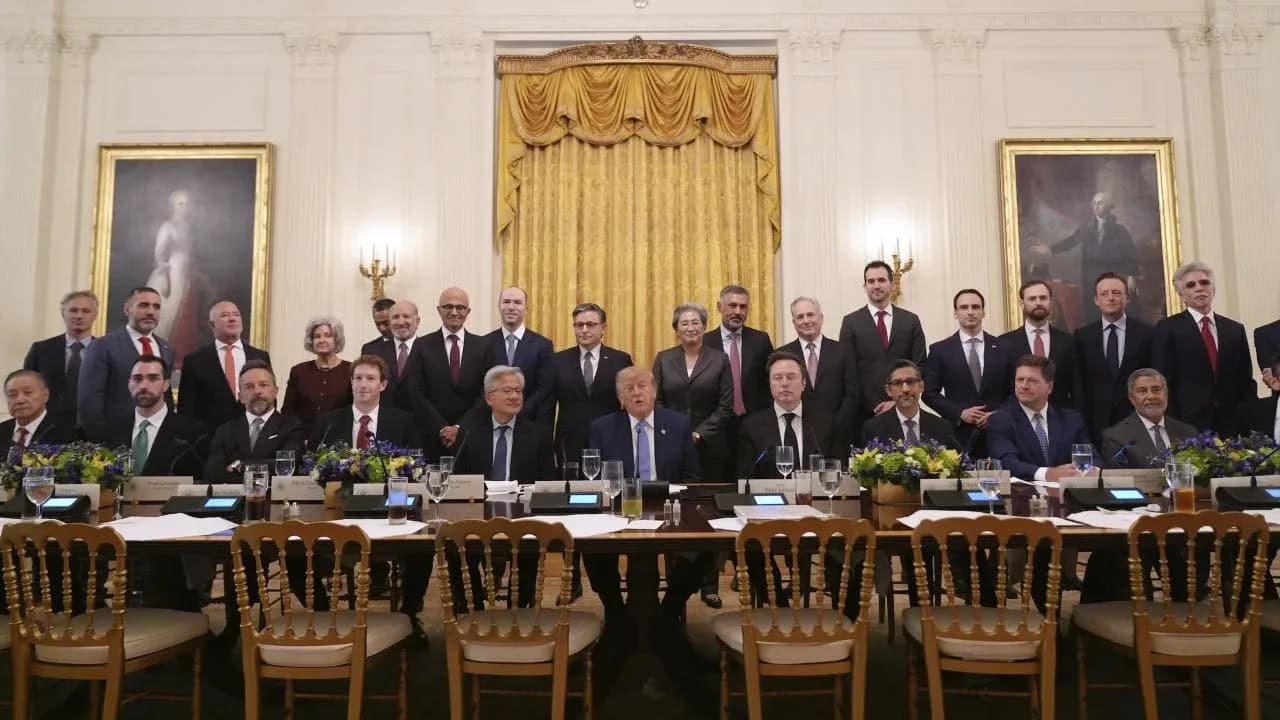 ABD Başkanı Trump yapay zeka alanındaki teknoloji liderleriyle bir araya geldi