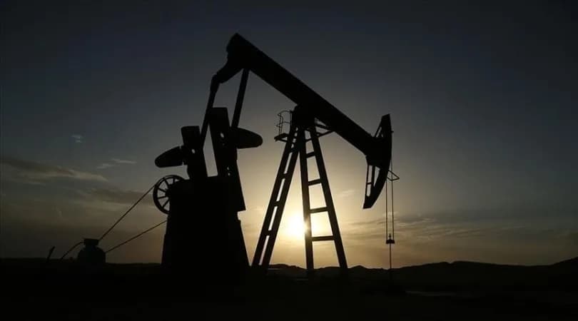 Petrol, Orta Doğu’dan alternatif arz umutlarıyla yüzde 1 düştü