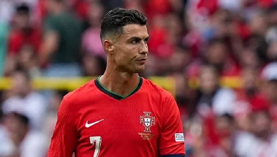 Portekiz'de 41 yaşındaki Ronaldo milli takım kadrosunda