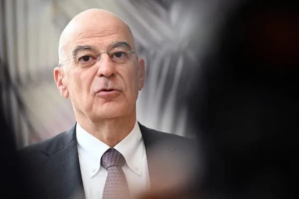 Dendias 1 Ekim törenleri için Kıbrıs’a geliyor