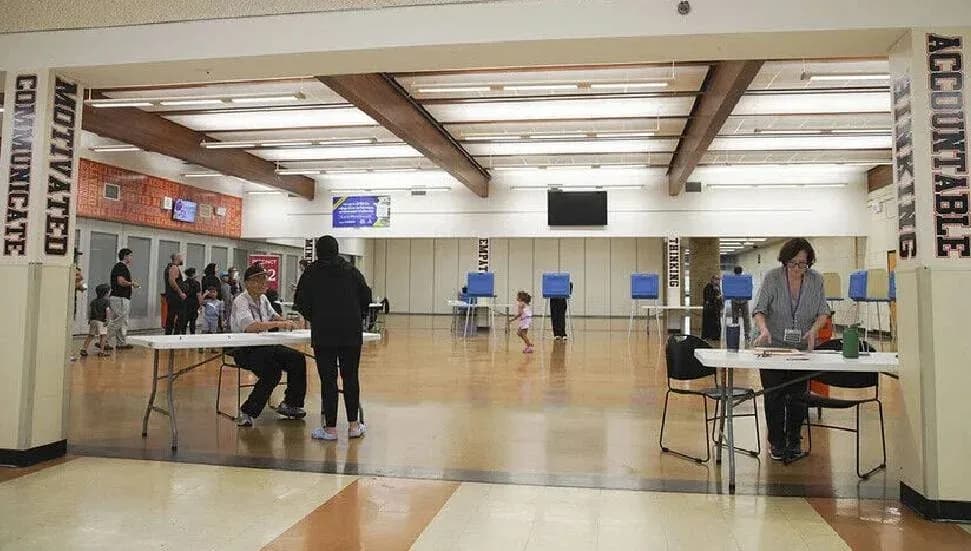 ABD’de 3 Kasım Kongre ara seçimleri için bazı eyaletlerde erken oy kullanma işlemi başladı