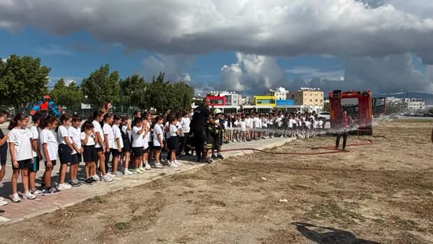 İtfaiye Haftası'nda öğrenciler ve vatandaşlar bilgilendirildi