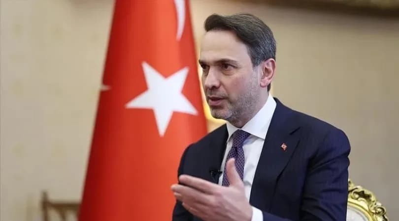 Bayraktar: Adaya gazın götürülmesi için denizdeki çalışmalara başladık