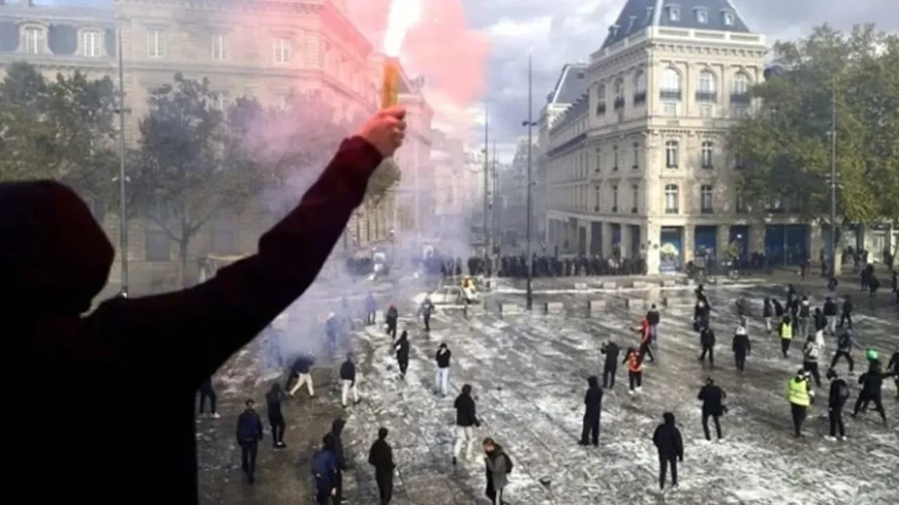 Fransa’da protestolar şiddetlendi: 2 bin 400’den fazla gözaltı, 1 ölü