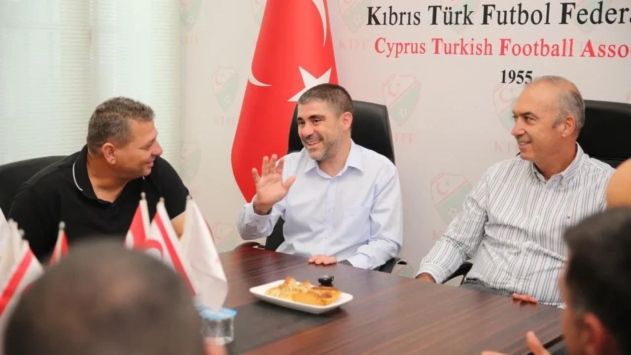 Aktunç'tan Lefkoşa'ya yeni spor kompleksi vaadi