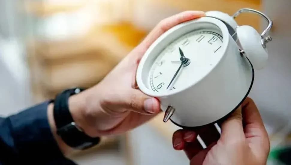 Yaz saati uygulaması pazar günü sona eriyor