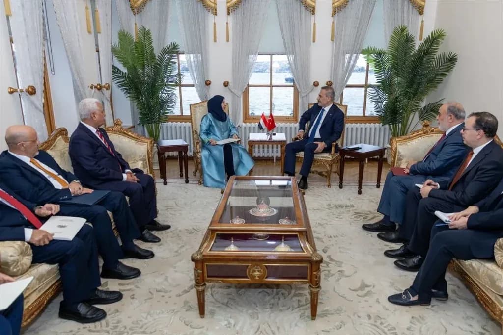 Hakan Fidan, Kuzey Makedonyalı ve Yemenli yetkililerle görüştü