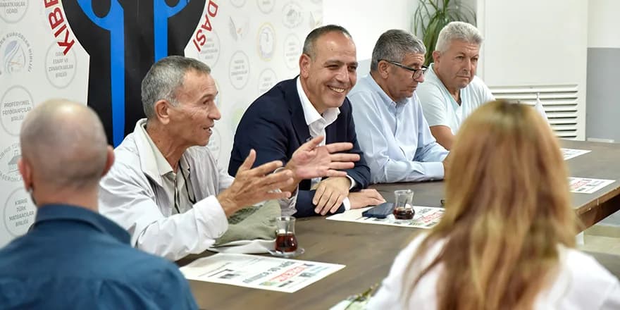 Harmancı, esnaf ve ticaret odalarını ziyaret etti