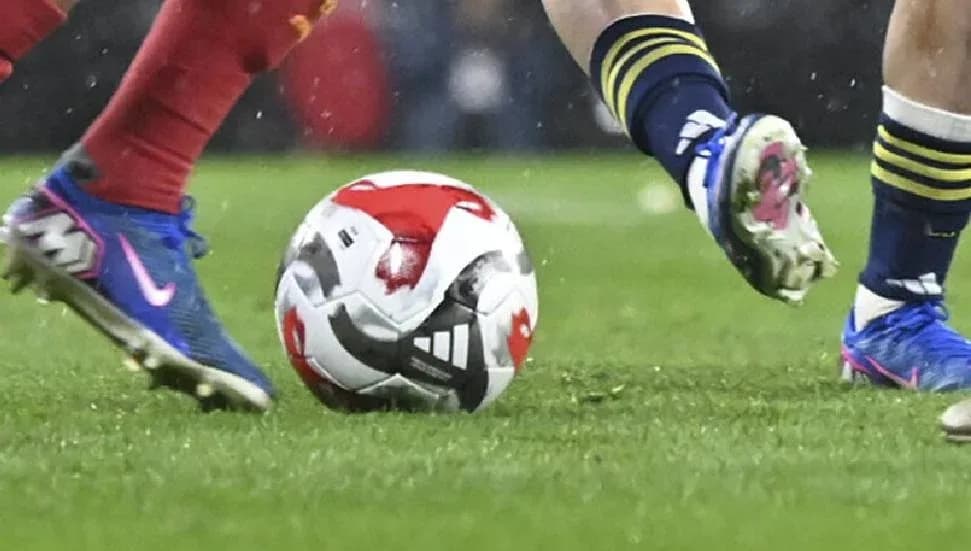 Galatasaray ve Fenerbahçe derbi hazırlıklarını sürdürdü