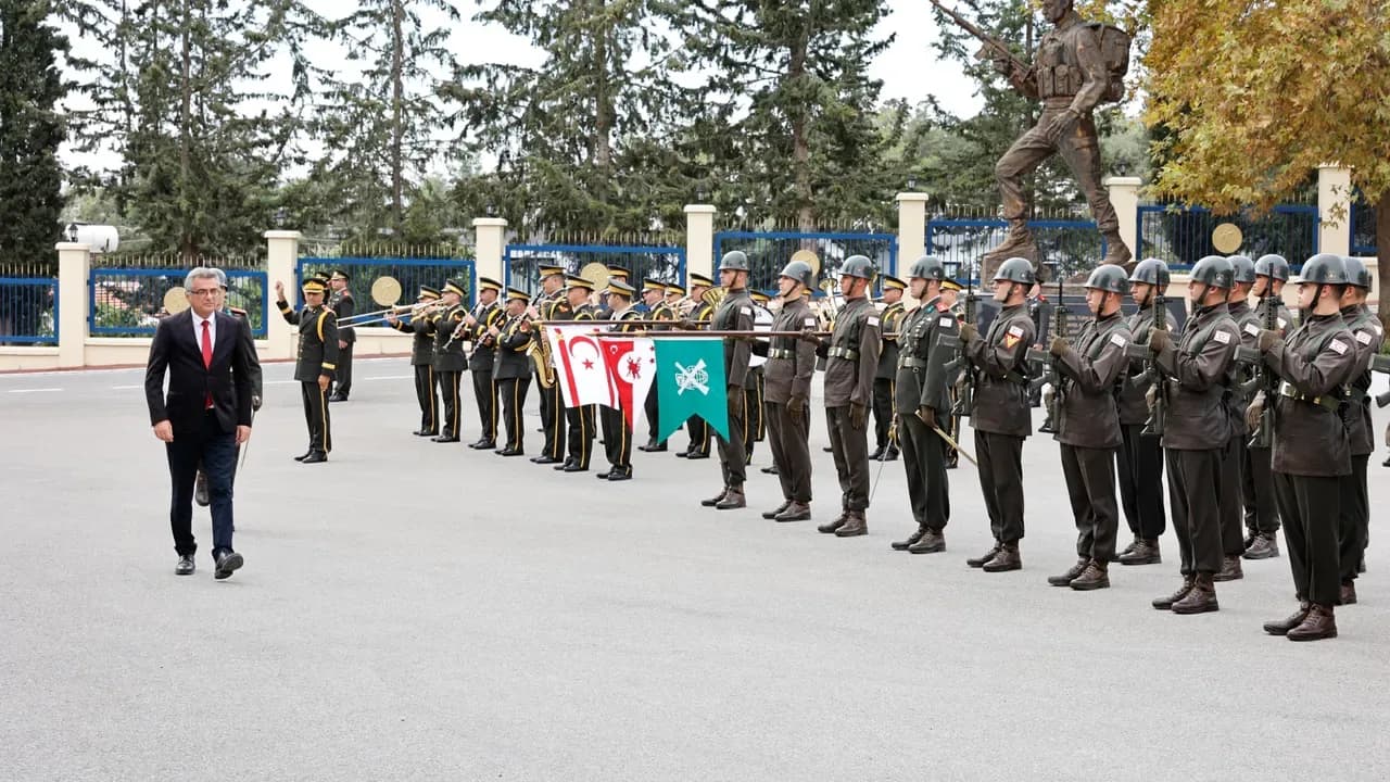 Erhürman’dan Güvenlik Kuvvetleri Komutanı Bilir’e ziyaret