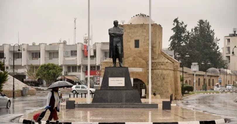 Hava sıcaklığı 2 derece düşecek: Yağışlar pazartesiye kadar sürecek