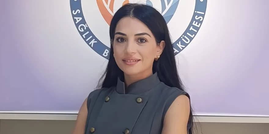 “Masa Başında Sağlığınızı Koruyun: Çalışma Postürü ve Egzersiz”