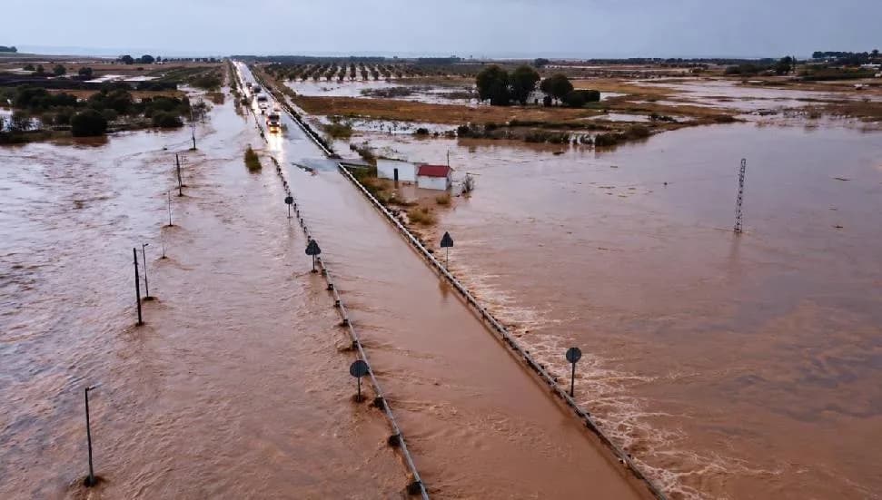 İspanya'da şiddetli yağışların neden olduğu selde 1 kişi öldü, 90 kişi kurtarıldı