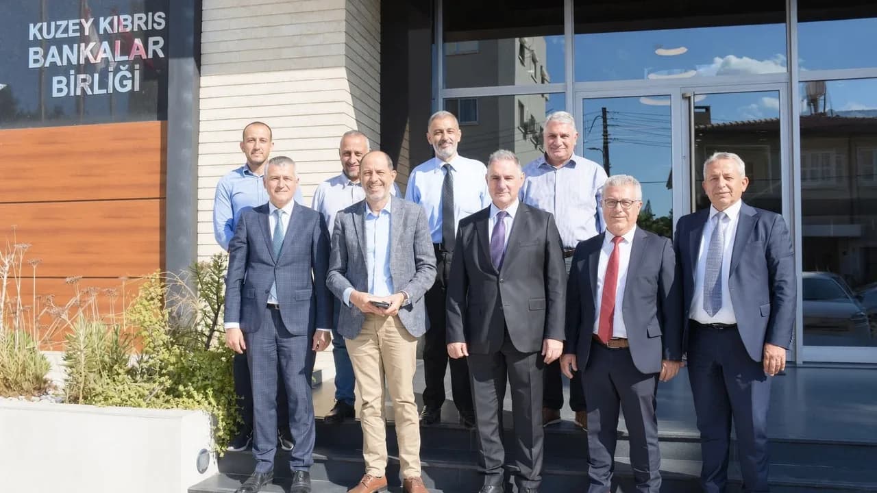 Halkın Partisi, Bankalar Birliği’ni ziyaret etti