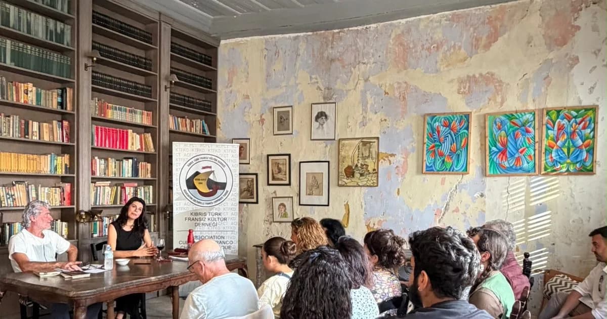 Rüstem Kitabevi’nde “Nafia Akdeniz ile Şiir Buluşması”
