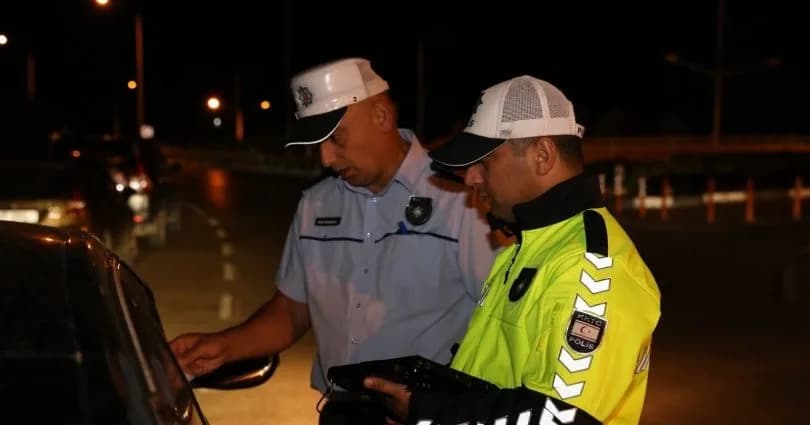 Üç ilçede asayiş ve trafik denetimi: 809 kişiye yasal işlem, 9 tutuklu!