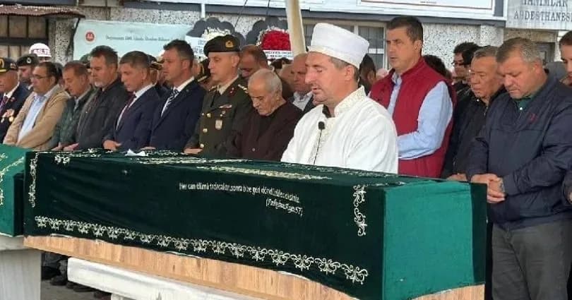 Gemi faciasında hayatını kaybeden Orhan Bekret toprağa verildi