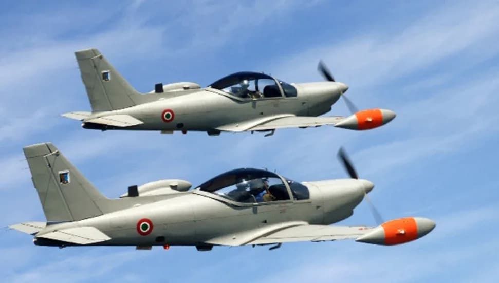 Filipinler’de iki askeri uçak havada çarpıştı: 4 pilot hayatını kaybetti