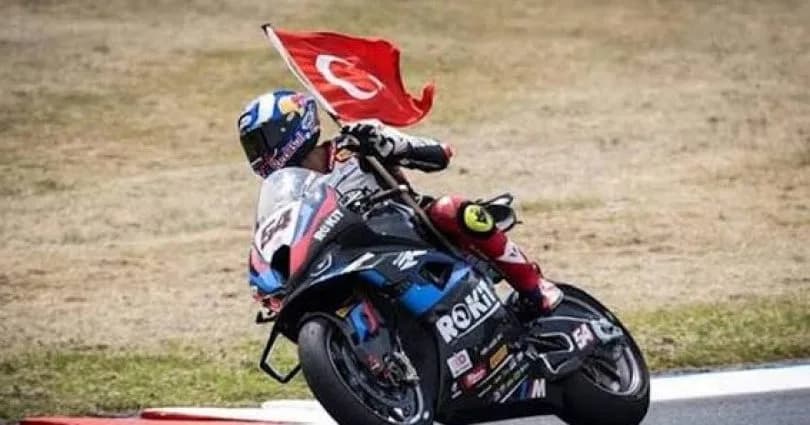 Toprak Razgatlıoğlu sezonu kapattı