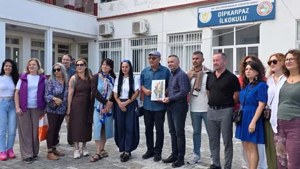 Sanatçılar Karpaz'da öğrencilerle resim çalışması yaptı