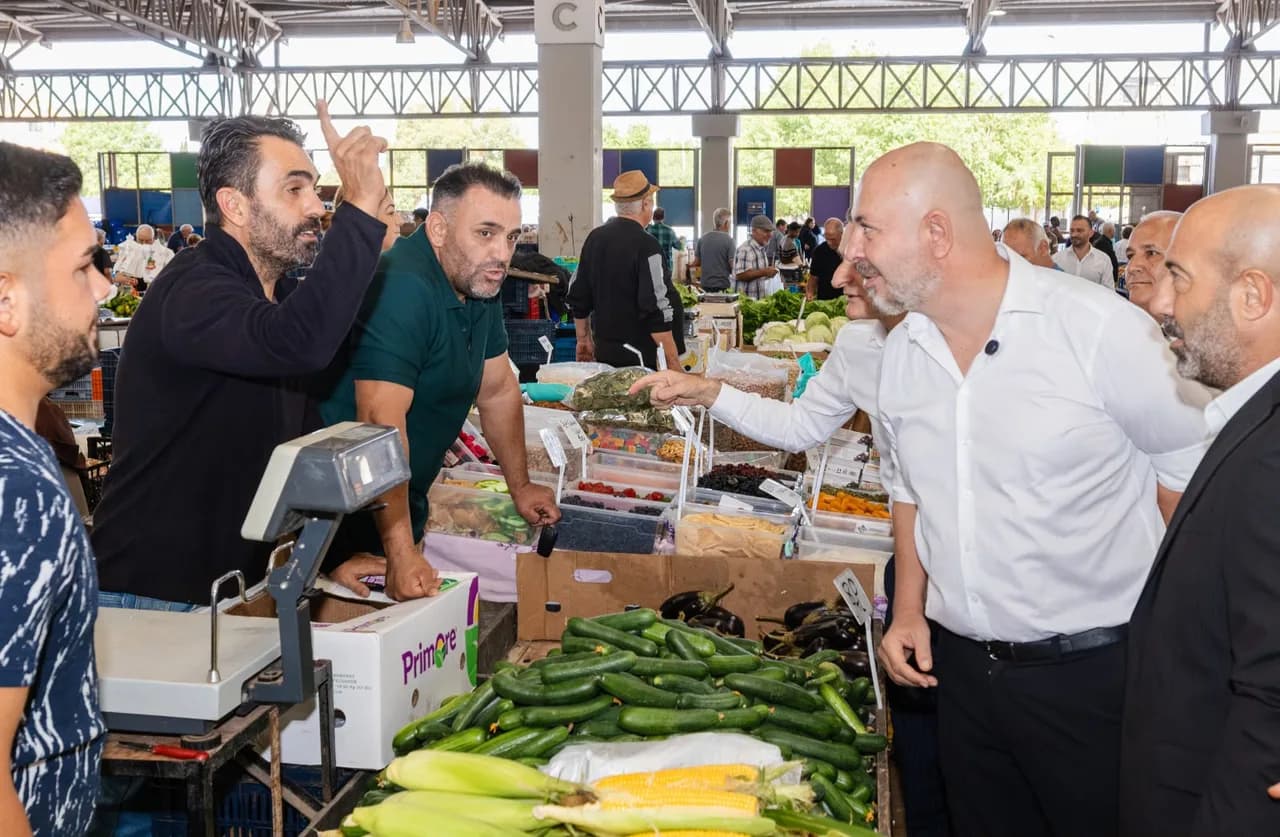 Bozkurt: Esnafımızın emeğine, halkımızın beklentilerine kulak veriyoruz