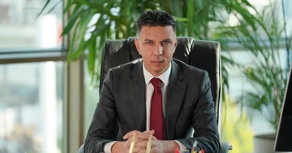 Amcaoğlu, Bosna Hersek’te düzenlenen turuvada dereceye giren çocukları kutladı
