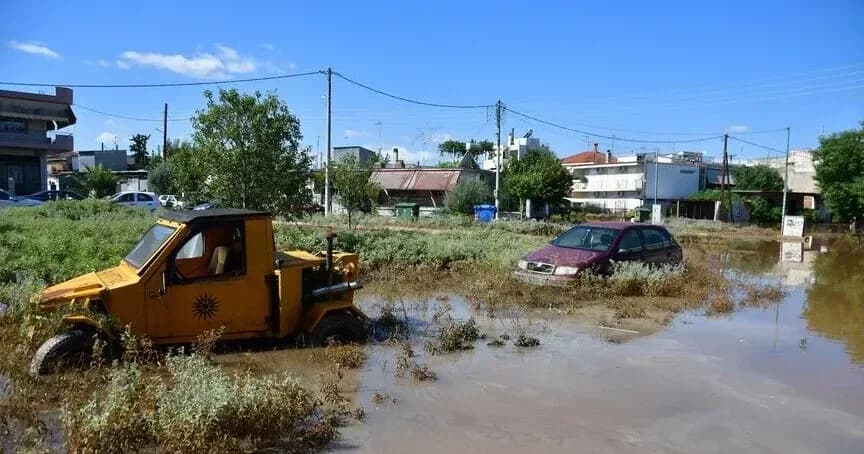 Yunanistan’ın güneyinde şiddetli yağışlar üç gündür etkisini sürdürüyor