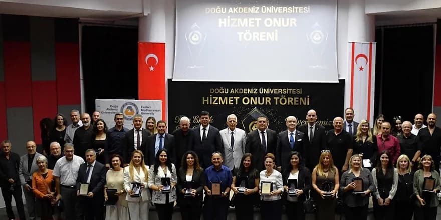 DAÜ’de emek ve vefa buluşması: Hizmet onur töreni gerçekleştirildi