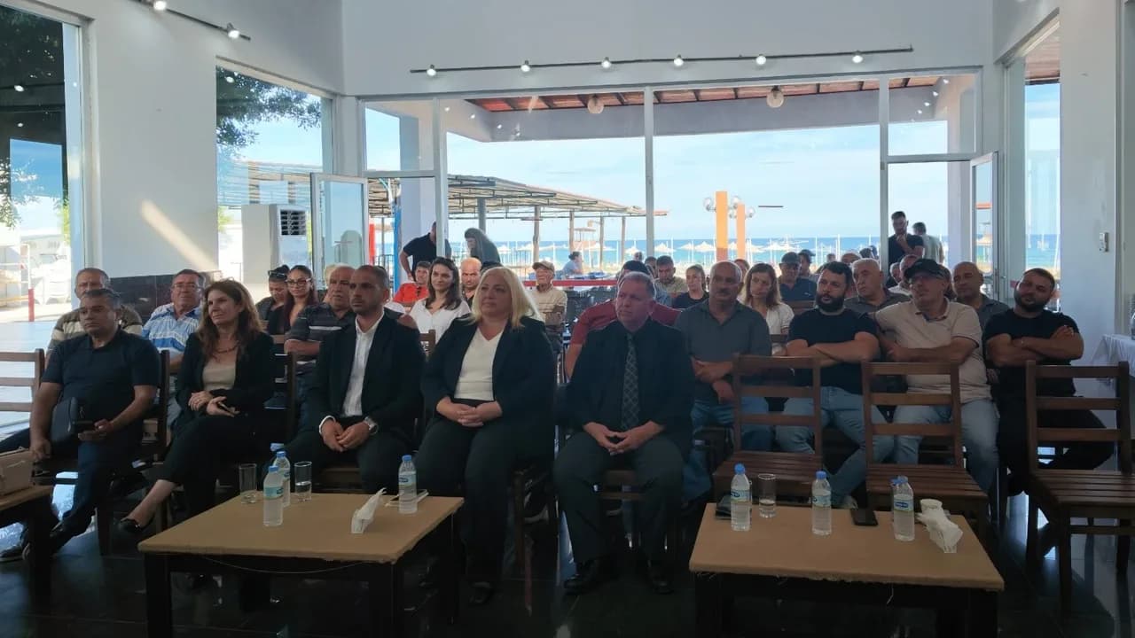 Mehmetçik Büyükkonuk Belediyesi arıcı ve hayvancılara destek verdi