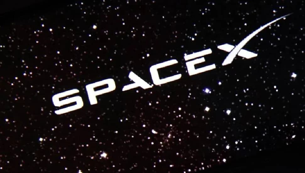 SpaceX, yaklaşık 40 milyar dolarlık çip finansmanı için anlaşmaya vardı