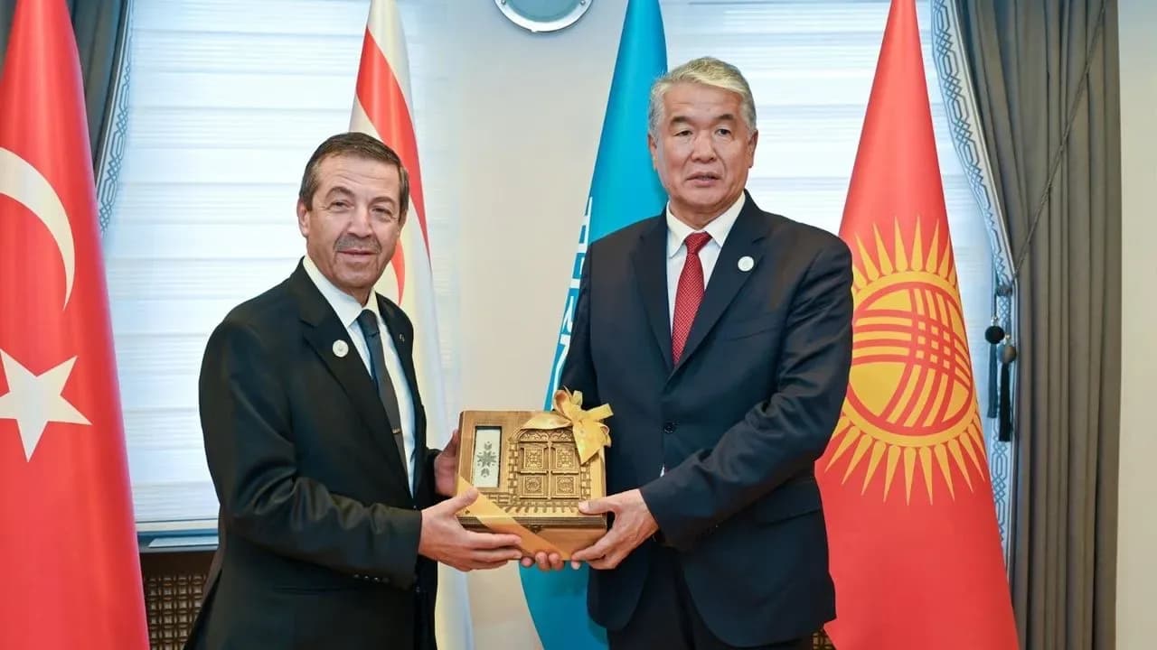 Dışişleri Bakanı Ertuğruloğlu, TÜRKSOY Genel Sekreteri ile görüştü