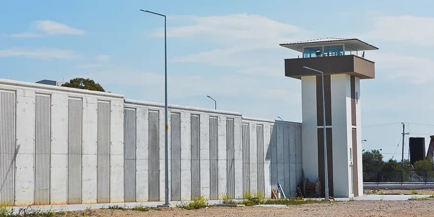 Merkezi Cezaevi’nde tutuklunun valizinde uyuşturucu madde bulundu