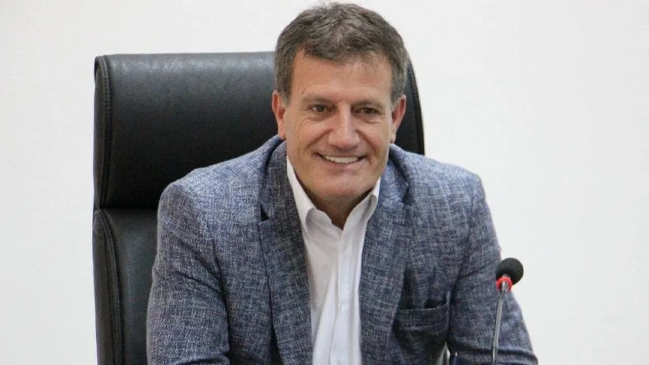 Erhan Arıklı'dan Sucuoğlu'na sert tepki: Bu çifte standardın daniskasıdır