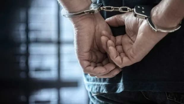 Güney Kıbrıs’ta dolandırıcılık şebekesi: 7 bin euro çalındı, bir kişi tutuklandı