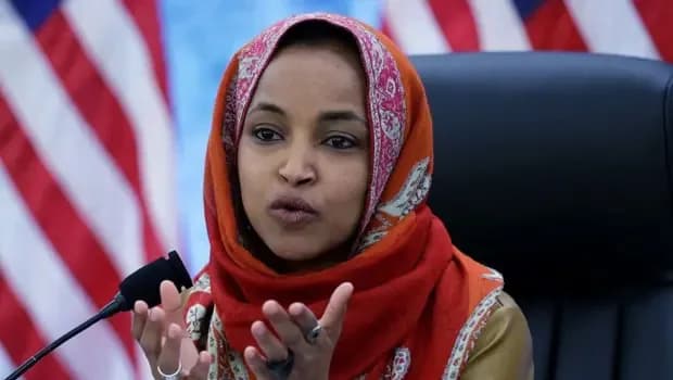 ABD'de Somali doğumlu Kongre üyesi Ilhan Omar, evindeki arama için Trump'ı suçladı
