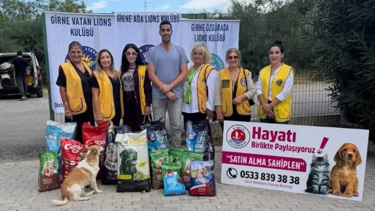 Girne’de hayvan barınağına mama bağışı yapıldı