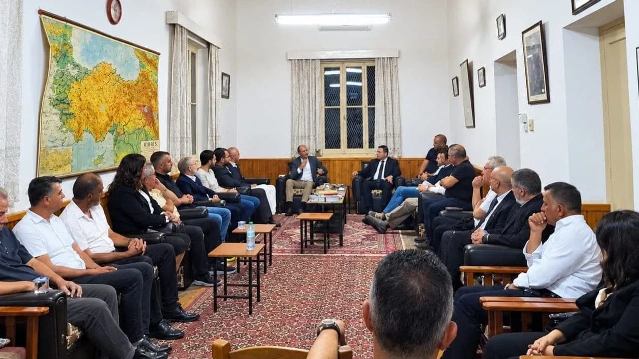 Özersay: Devleti yeniden ayağa kaldırmak boynumuzun borcudur