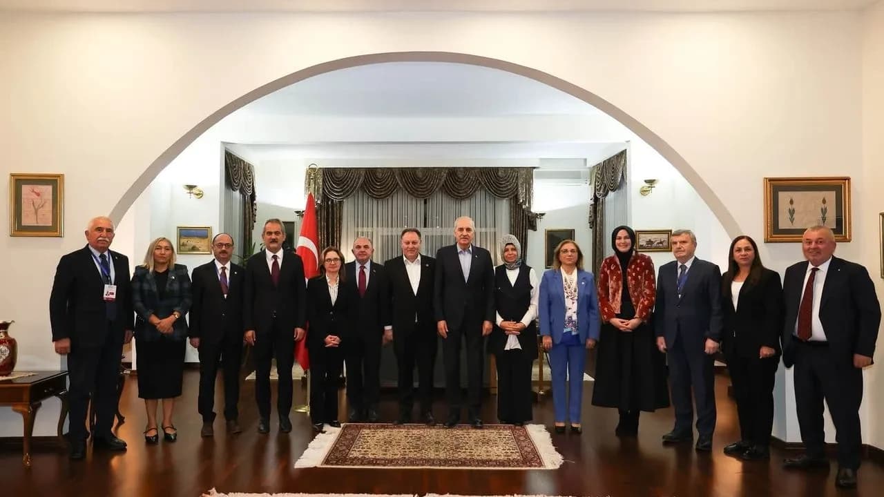 Kurtulmuş ve Öztürkler’den Türkiye’nin Bişkek Büyükelçiliğine ziyaret