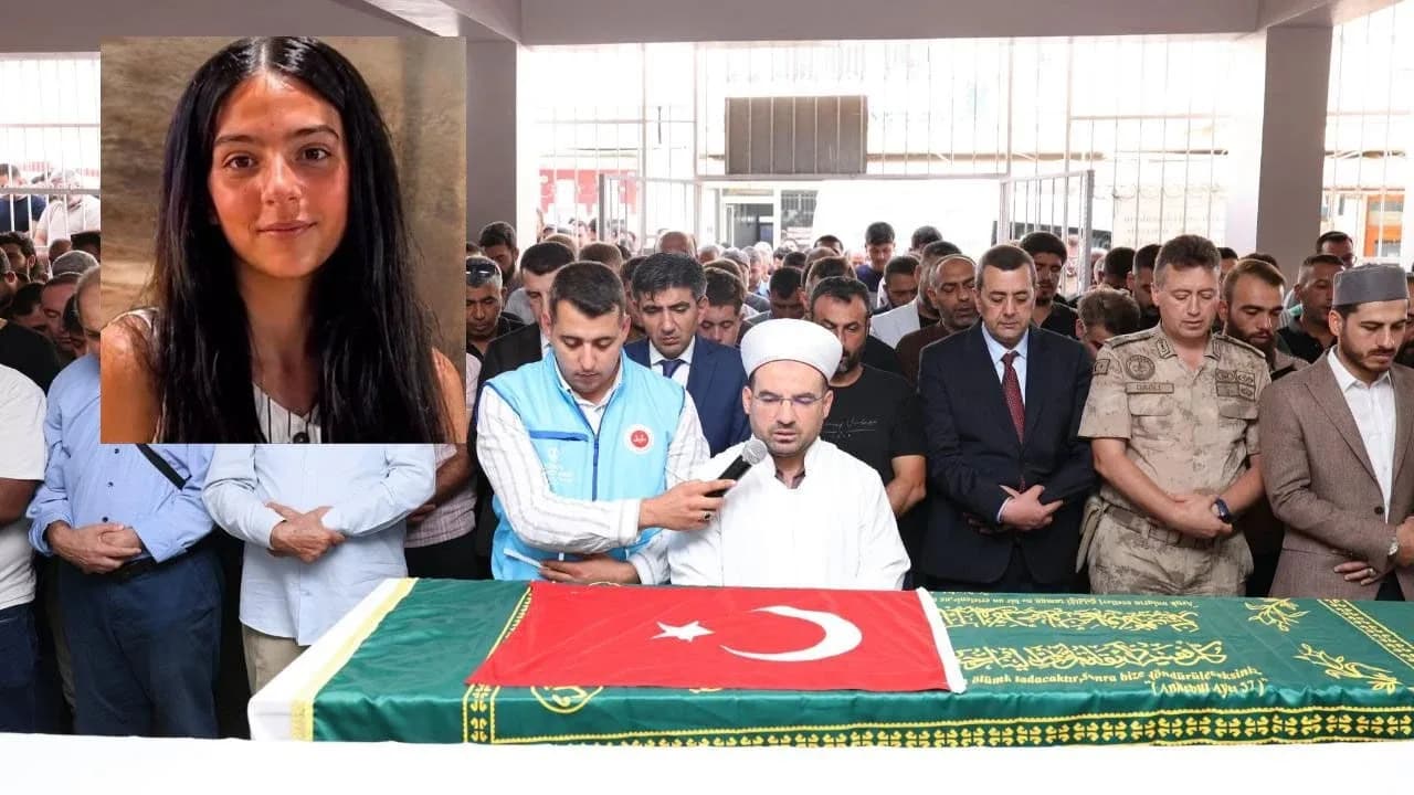 Filo Jet faciasında hayatını kaybeden 12 yaşındaki Saliha Miray, kardeşinin yanına defnedildi